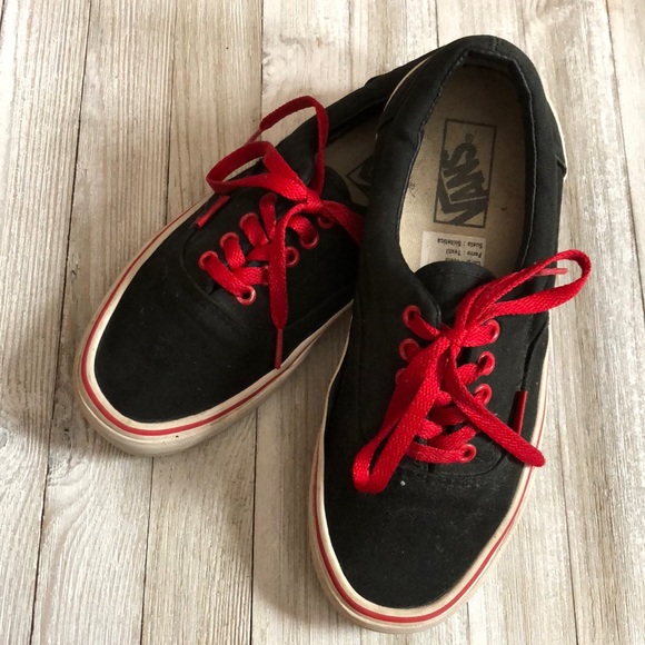 Vans - Picture 1 of 3